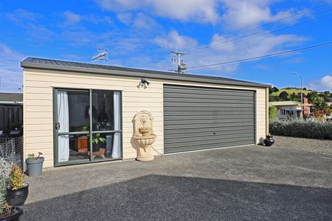 Photo of property in 75 Church Road, Taradale, Napier, 4112