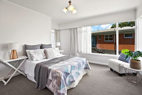 Photo of property in 35 Hillcrest Road, Hillcrest, Hamilton, 3216