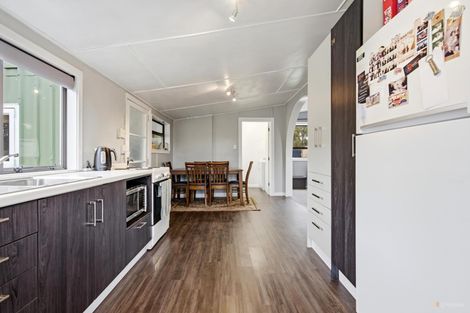 Photo of property in 24 Queen Street, Pareora, 7912