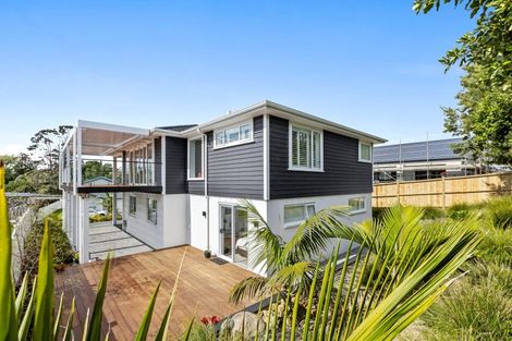 Photo of property in 19 Odlin Lane, Red Beach, 0932