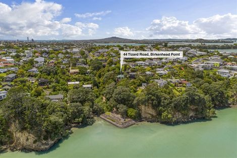 Photo of property in 44 Tizard Road, Birkenhead, Auckland, 0626