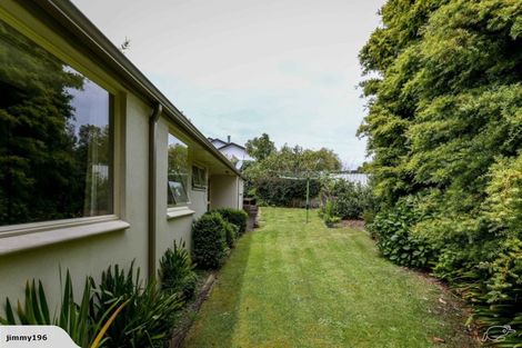 Photo of property in 1 Orlando Close, Frankleigh Park, New Plymouth, 4310
