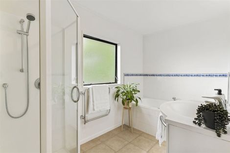 Photo of property in 1/9 Marigold Place, Mairangi Bay, Auckland, 0630