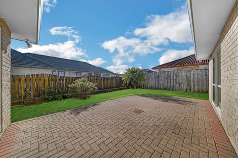 Photo of property in 1/15 Tolben Place, Golflands, Auckland, 2013