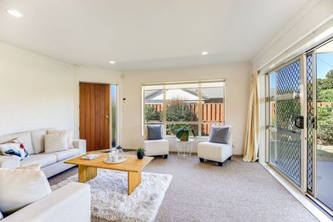 Photo of property in 18b Abergeldie Way, Cambridge, 3434