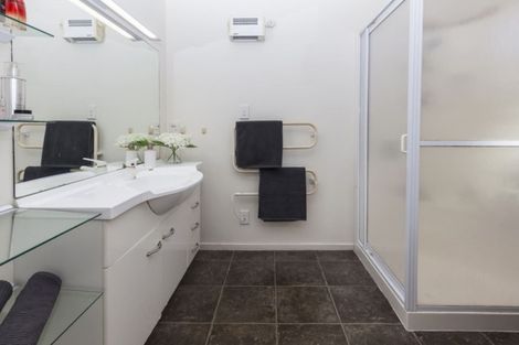 Photo of property in 2/37 Avonhead Road, Avonhead, Christchurch, 8042