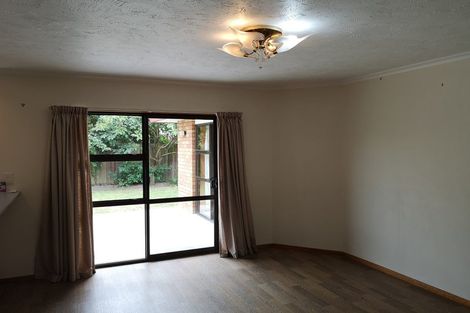 Photo of property in 59 Apsley Drive, Avonhead, Christchurch, 8042