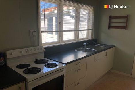 Photo of property in 57 Royal Crescent, Saint Kilda, Dunedin, 9012