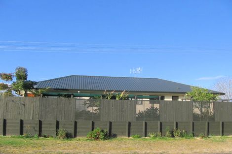 Photo of property in 320 Linton Crescent, Whangamata, 3620