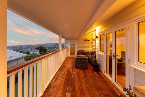 Photo of property in 156 Hackthorne Road, Cashmere, Christchurch, 8022