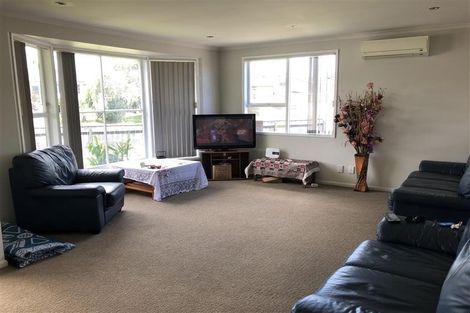 Photo of property in 19 Burbank Avenue, Manurewa, Auckland, 2102