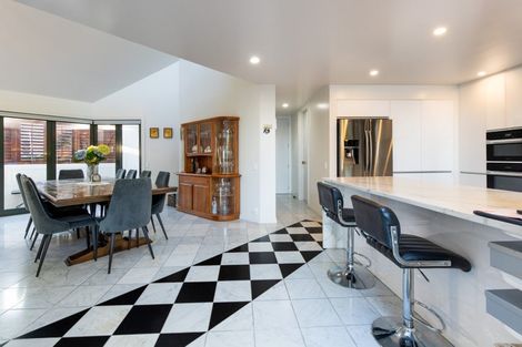 Photo of property in 3/76 Shakespeare Road, Milford, Auckland, 0620