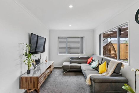 Photo of property in 96 Kuaka Drive, Takanini, 2112