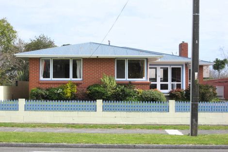 Photo of property in 286 Mangorei Road, Merrilands, New Plymouth, 4312