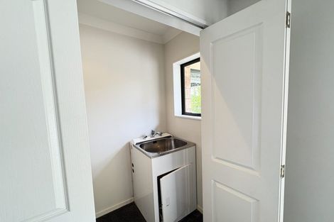 Photo of property in 30 Foster Road, Kumeu, 0891