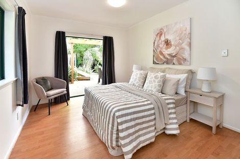 Photo of property in 45 Tindalls Bay Road, Tindalls Beach, Whangaparaoa, 0930