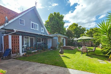 Photo of property in 151 Ruahine Street, Roslyn, Palmerston North, 4414