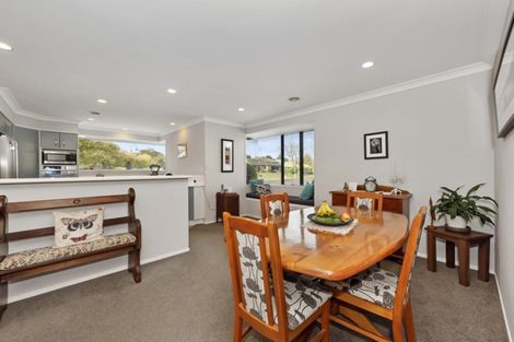 Photo of property in 8 Bramley Drive, Rototuna, Hamilton, 3210