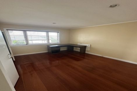 Photo of property in 71 Hamlin Road, Mount Wellington, Auckland, 1060