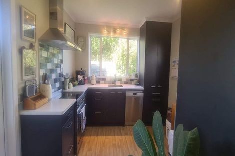 Photo of property in 10 Puriri Road, Waikanae, 5036