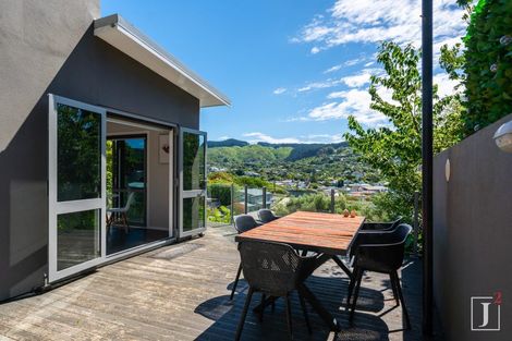 Photo of property in 19 Court Road, Tawa, Wellington, 5028