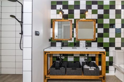 Photo of property in 2 Peregrine Place, Kinloch, Taupo, 3377