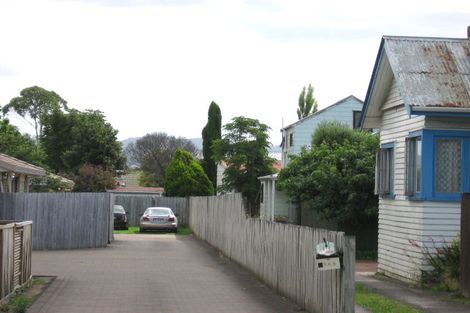 Photo of property in 2/142 Rosebank Road, Avondale, Auckland, 1026