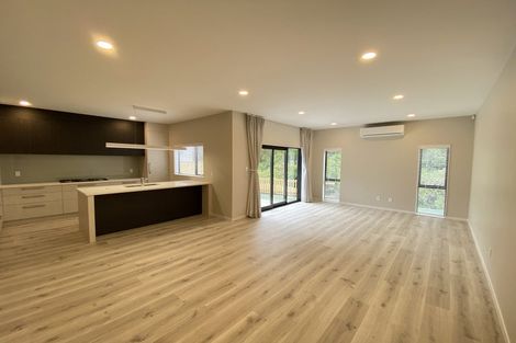 Photo of property in 8 Tagish Way, Orewa, 0931