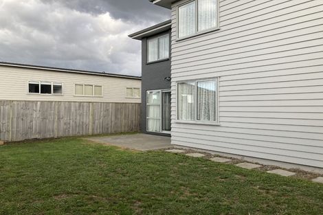 Photo of property in 37 Mettam Drive, Swanson, Auckland, 0614