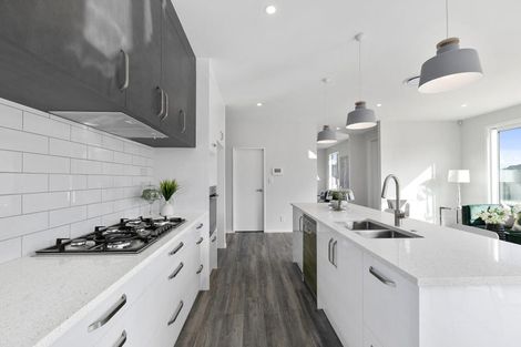 Photo of property in 10 Bine Crescent, Orewa, 0931