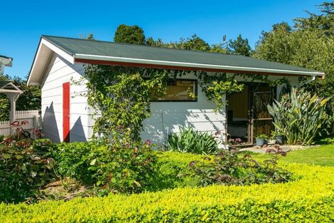 Photo of property in 5804 Kenepuru Road, Waitaria Bay, Picton, 7282