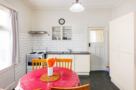 Photo of property in 194 Ferguson Street, West End, Palmerston North, 4412