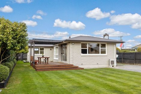 Photo of property in 215 Grimseys Road, Redwood, Christchurch, 8051