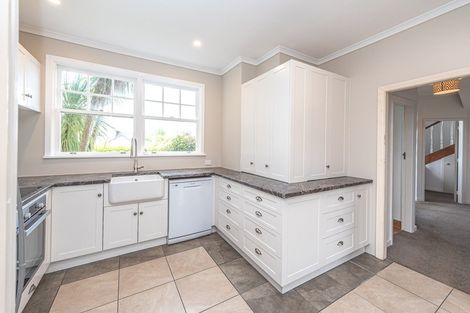 Photo of property in 3 Dickson Crescent, Saint Johns Hill, Whanganui, 4500