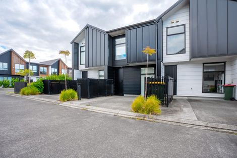 Photo of property in 2 Tuputupu Drive, Kumeu, 0810