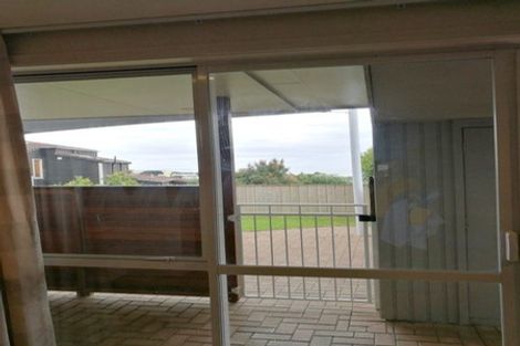 Photo of property in 18a Castor Bay Road, Castor Bay, Auckland, 0620