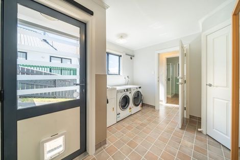 Photo of property in 11 Chastudon Place, Tawa, Wellington, 5028