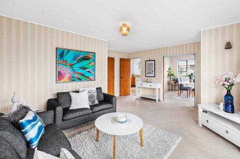 Photo of property in 2/41 Riverside Road, Orewa, 0931