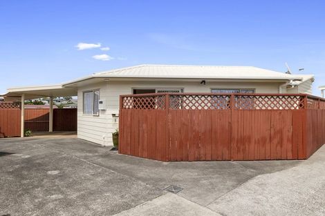Photo of property in 3/9 Kelvin Place, Westown, New Plymouth, 4310