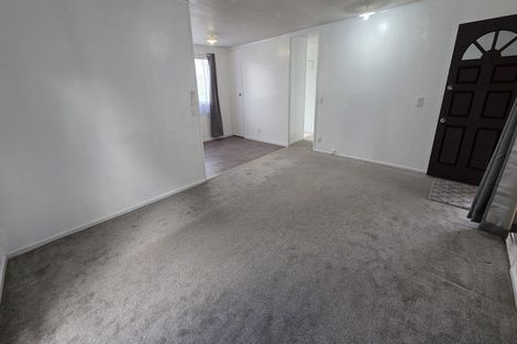 Photo of property in 3/4 Hall Avenue, Mangere, Auckland, 2022