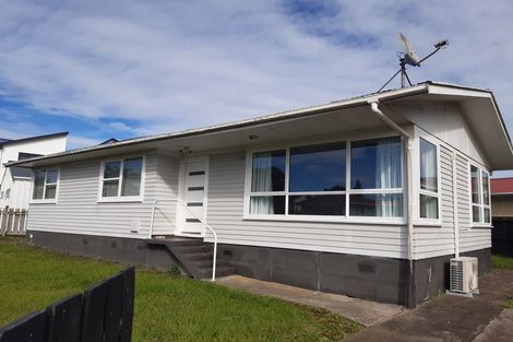 Photo of property in 15 Kemble Close, Mangere, Auckland, 2022