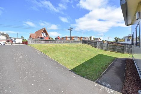 Photo of property in 3 Clariton Avenue, Green Island, Dunedin, 9018