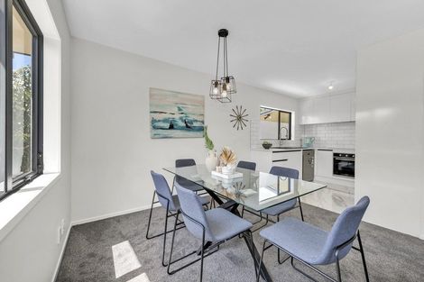 Photo of property in 10 Umu Place, Mangere, Auckland, 2022