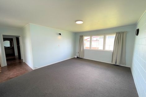 Photo of property in 3 Norman Spencer Drive, Papatoetoe, Auckland, 2104