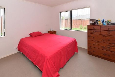 Photo of property in 48 Foxlaw Street, Randwick Park, Auckland, 2105