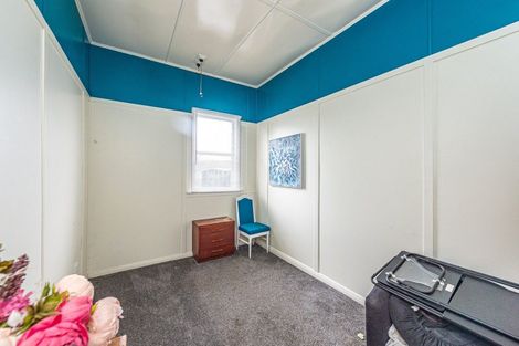 Photo of property in 17 Gloag Street, Waverley, 4510