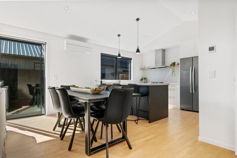 Photo of property in 64 Howden Drive, Jacks Point, 9371