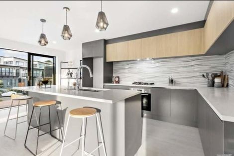 Photo of property in 45 Ascension Crescent, Orewa, 0931