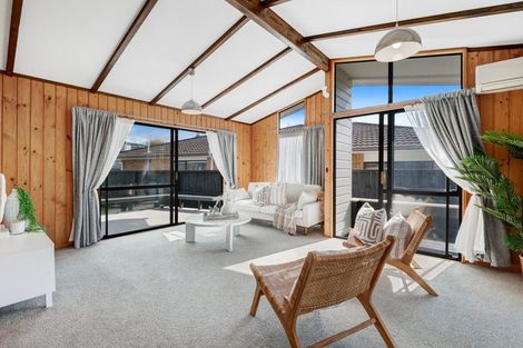 Photo of property in 57 Maygrove Drive, Orewa, 0931