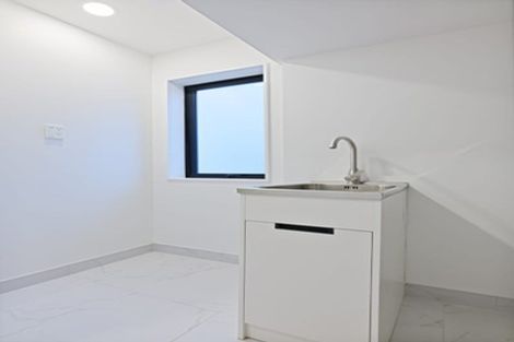 Photo of property in 1/42 Woodside Road, Massey, Auckland, 0614